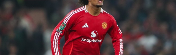 记者：那不勒斯就引进齐尔克泽进行试探性接触，曼联要价很高