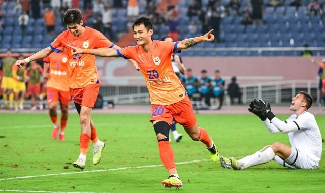 必发体育-蓉城重组防线苦追三大将 尚未落笔签字仍志在必得