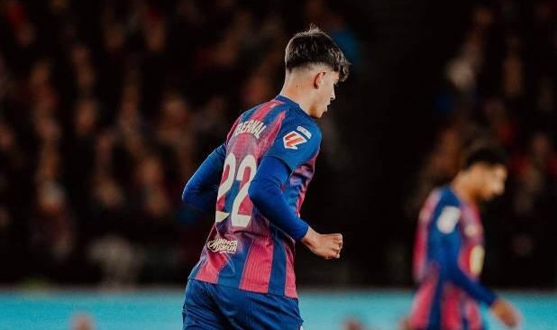 每体：巴萨冬窗可能外租贝尔纳尔让他获得时间，赫罗纳最积极