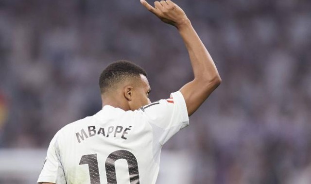 必发官网-连续7场破门＋狂轰12球！当世第一人尘埃落定，皇马为他下定决心