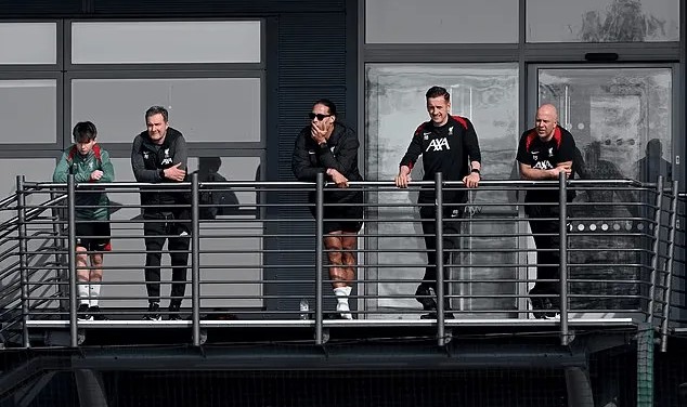 邮报独家：巴伊切蒂奇复出；利物浦在研究如何提高定位球