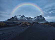 必发下载-胜利被扳平！西马坎送点，多萨里点射破门扳平比分
